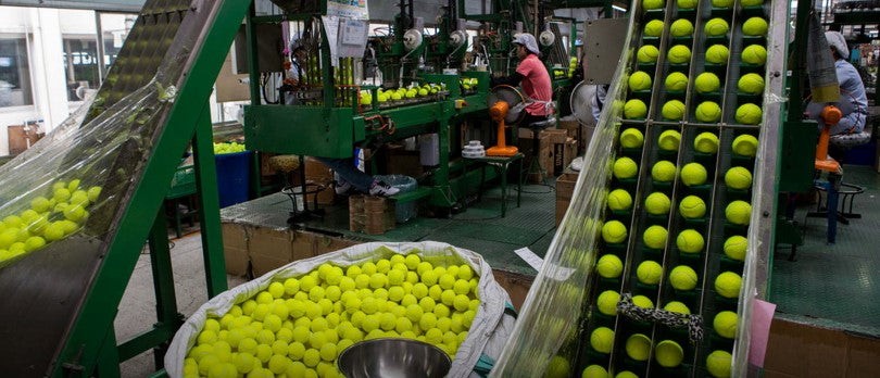 The fascinating process of creating Tennis and Padel balls